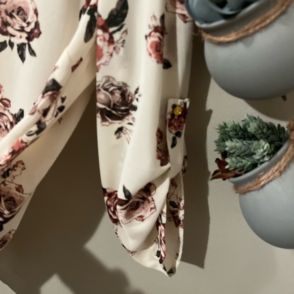Rue21 Floral Blouse NWT - Picture 6 of 7